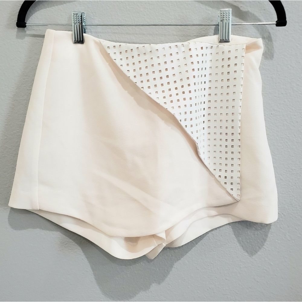 BCBGeneration creme leather skort size 2